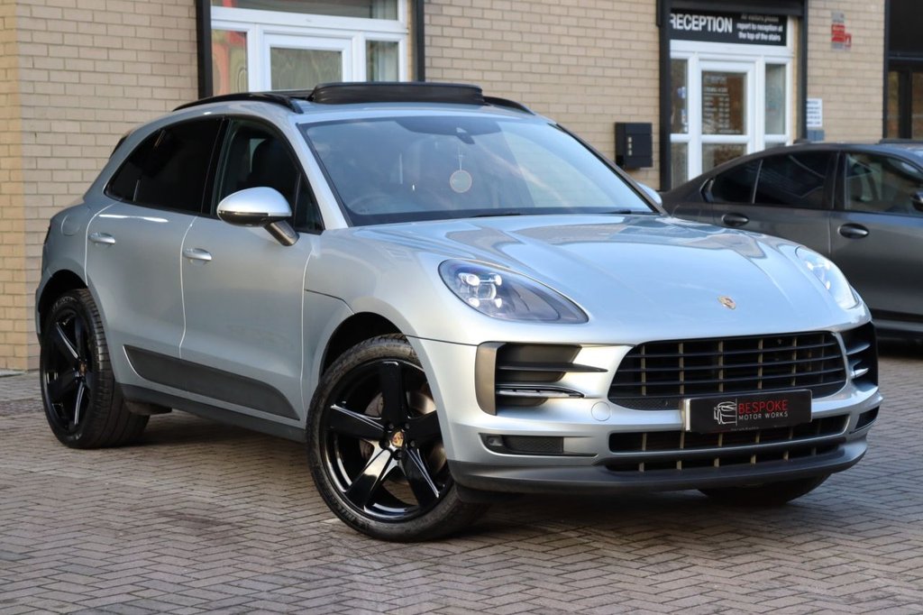Used Porsche Macan 2021 for sale - 77632147: Photo 2