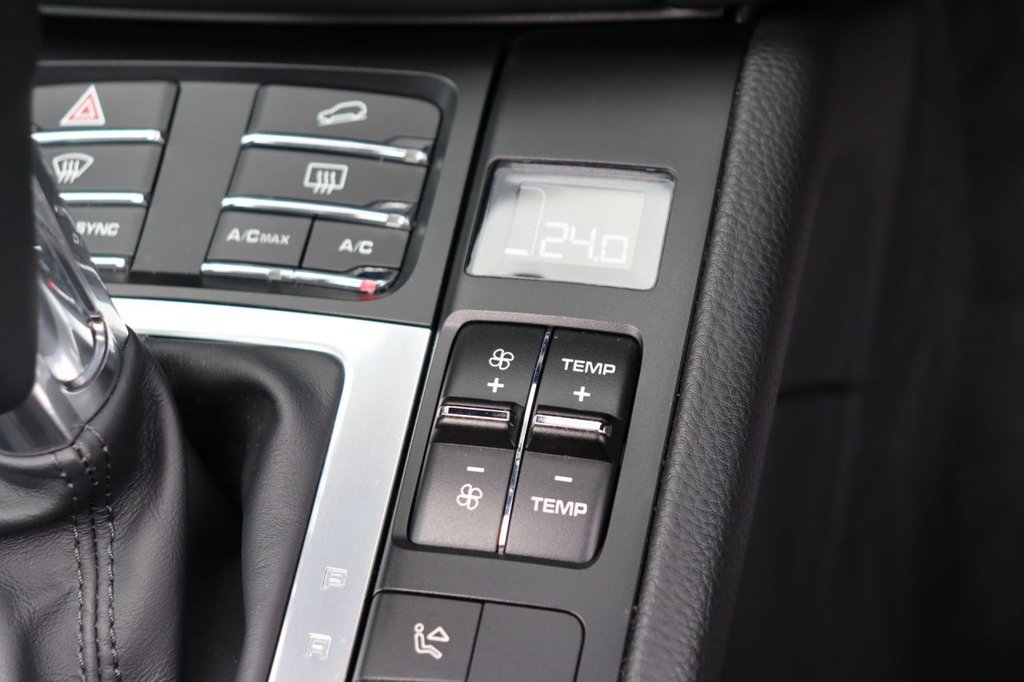 Used Porsche Macan 2021 for sale - 77632147: Photo 20