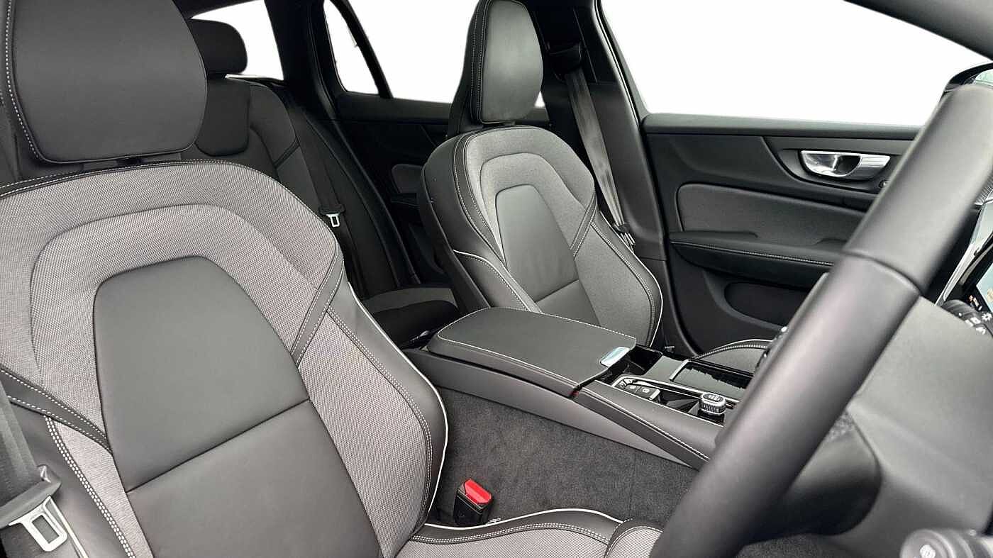 Used Volvo V60 2025 for sale - 77945157: Photo 9