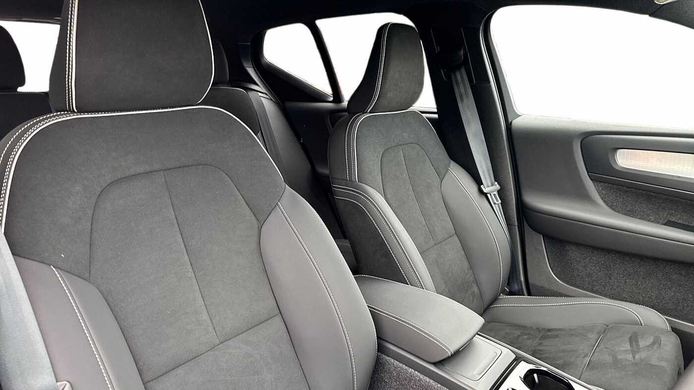 Used Volvo XC40 2025 for sale - 78139721: Photo 9