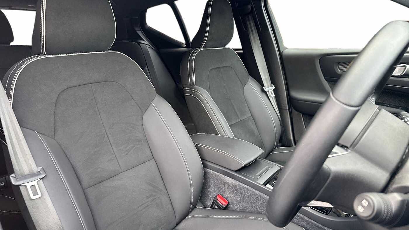 Used Volvo XC40 2024 for sale - 76677863: Photo 9