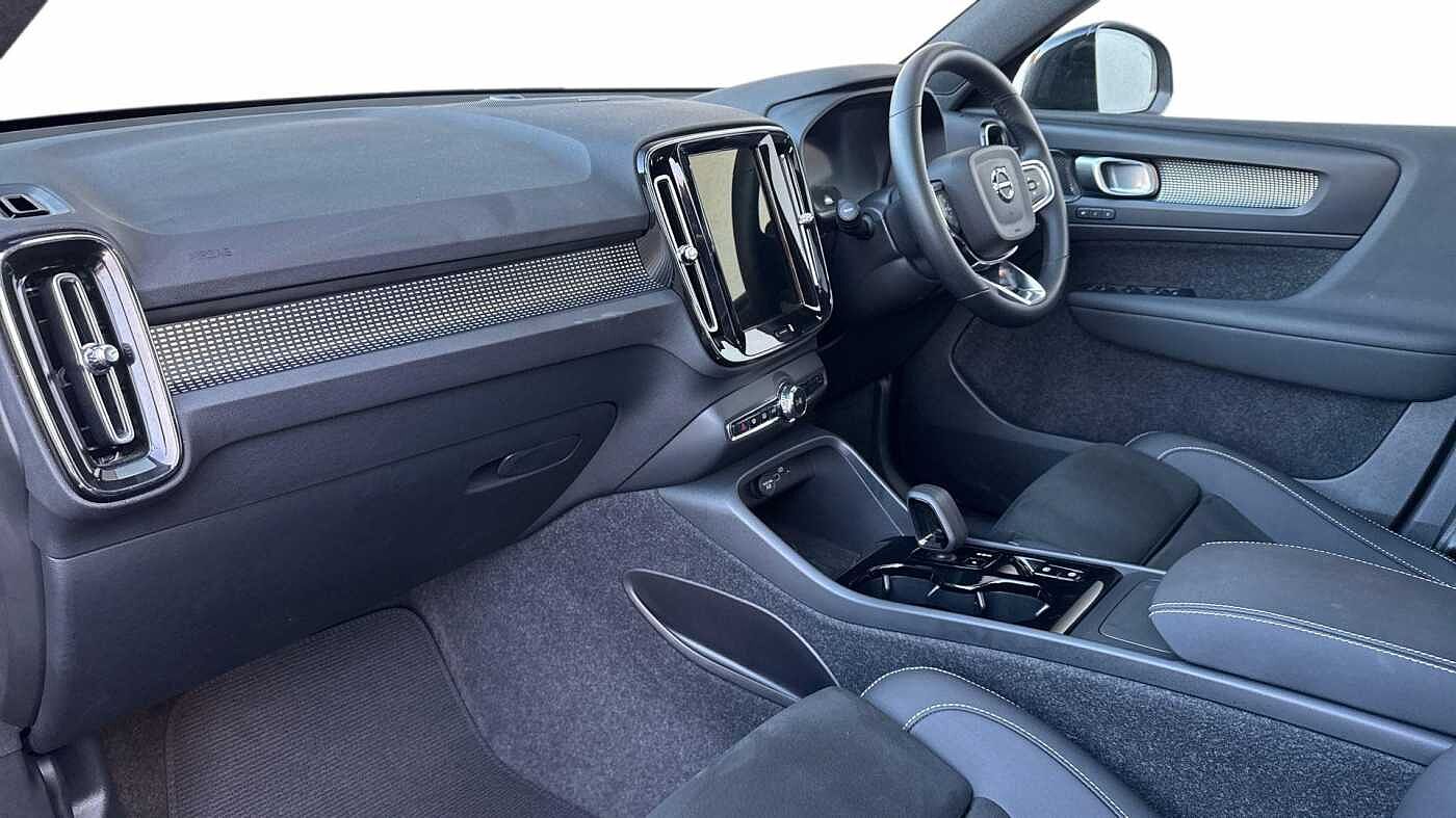 Used Volvo XC40 2025 for sale - 78139732: Photo 4