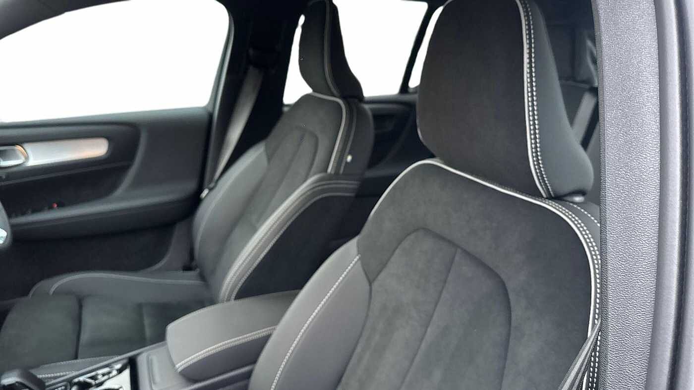 Used Volvo XC40 2025 for sale - 77122456: Photo 9