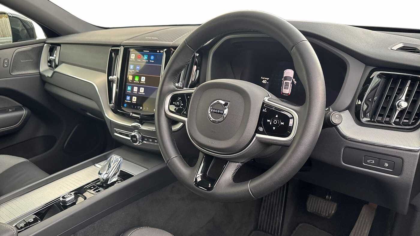 Used Volvo XC60 2025 for sale - 76680631: Photo 5