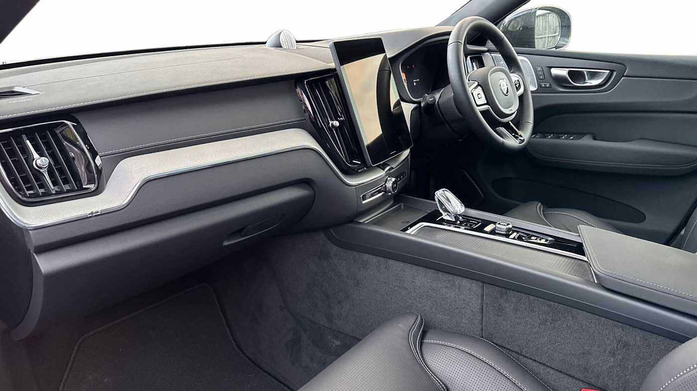 Used Volvo XC60 2025 for sale - 77122467: Photo 4