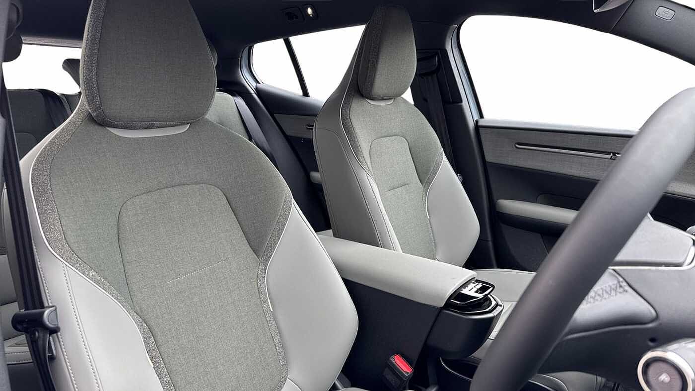 Used Volvo EX30 2025 for sale - 76679345: Photo 9