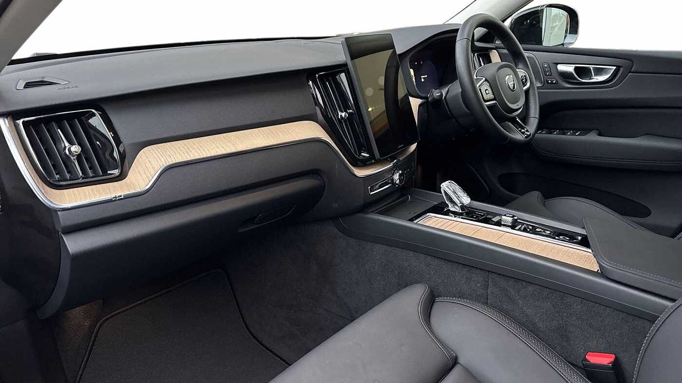 Used Volvo XC60 2025 for sale - 77794936: Photo 4