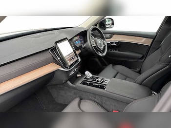 Used Volvo XC90 2025 for sale - 76681539: Photo