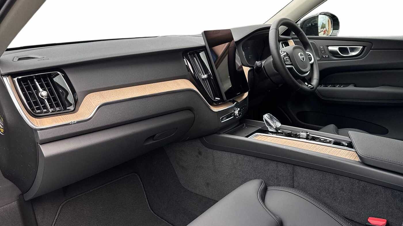 Used Volvo XC60 2025 for sale - 78139707: Photo 4