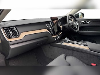 Used Volvo XC60 2025 for sale - 78139707: Photo