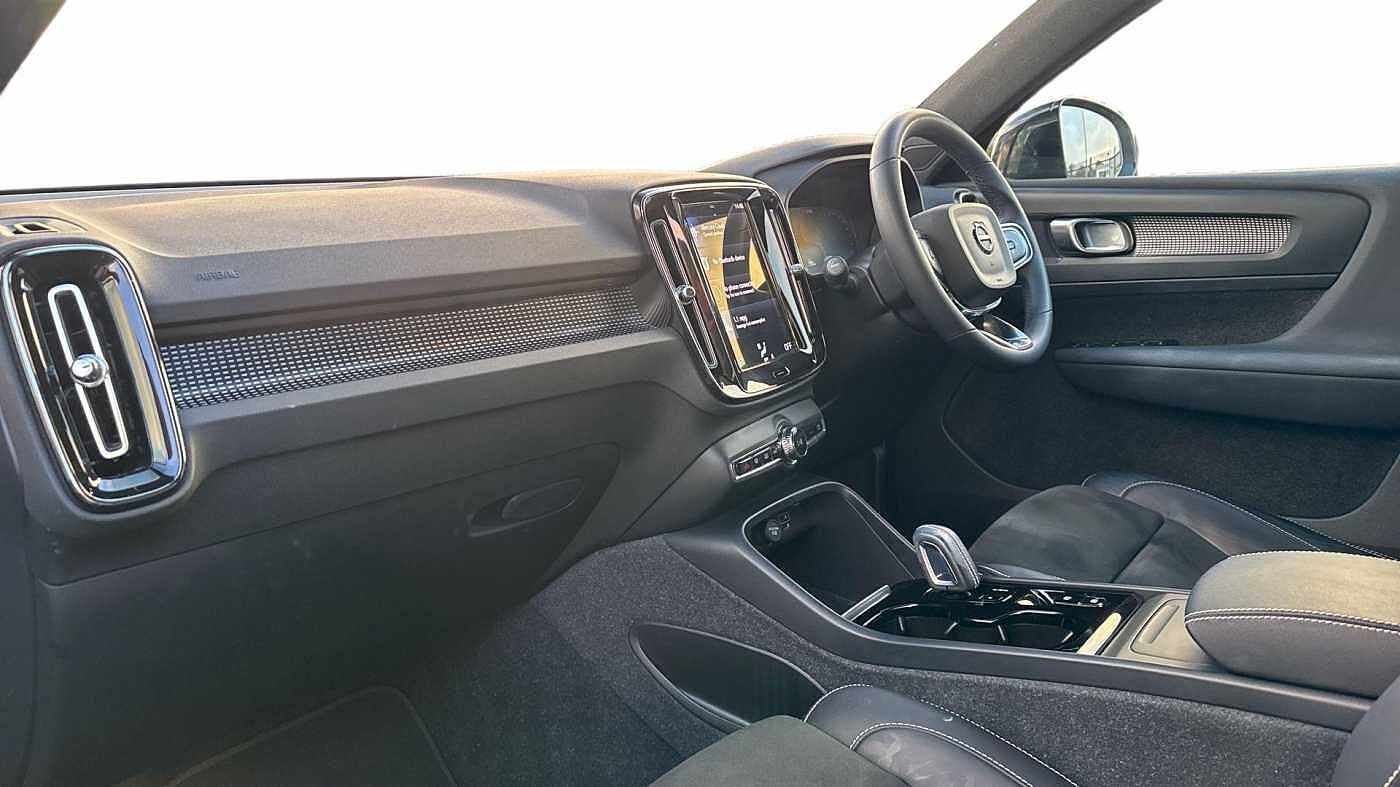 Used Volvo XC40 2021 for sale - 76674263: Photo 4