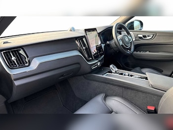 Used Volvo XC60 2025 for sale - 76679947: Photo