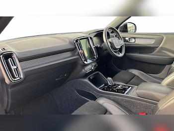 Used Volvo XC40 2020 for sale - 76681033: Photo