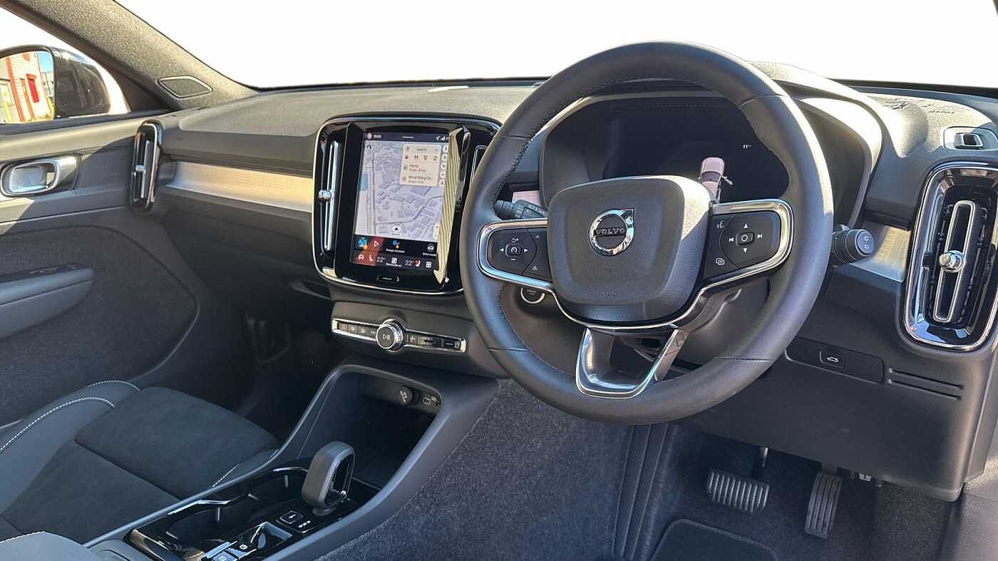 Used Volvo XC40 2025 for sale - 76679698: Photo 5