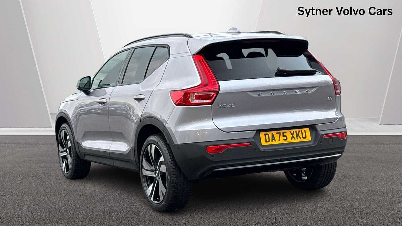 Used Volvo XC40 2025 for sale - 77122459: Photo 2