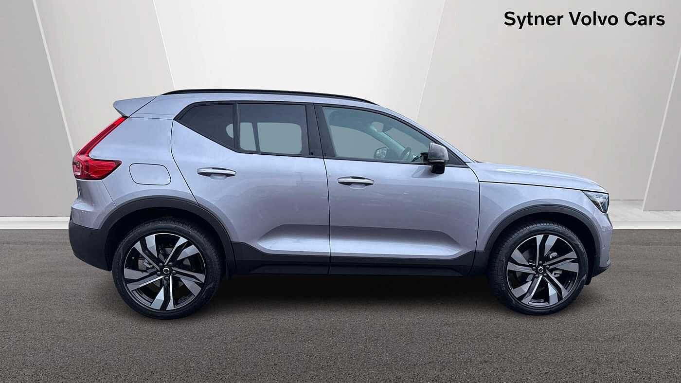 Used Volvo XC40 2025 for sale - 77122459: Photo 3