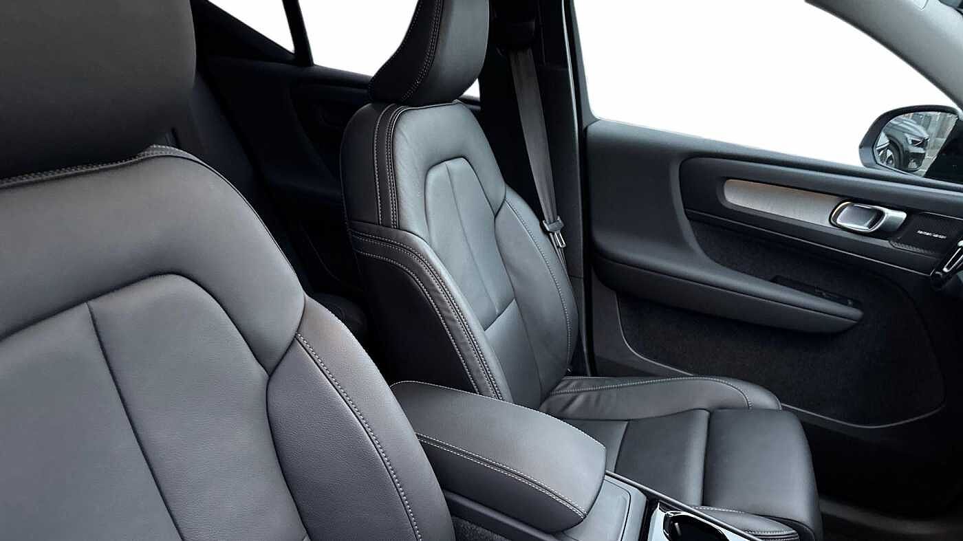 Used Volvo XC40 2025 for sale - 77122459: Photo 9