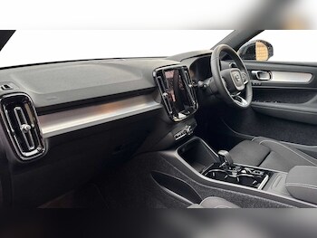 Used Volvo XC40 2026 for sale - 78149003: Photo