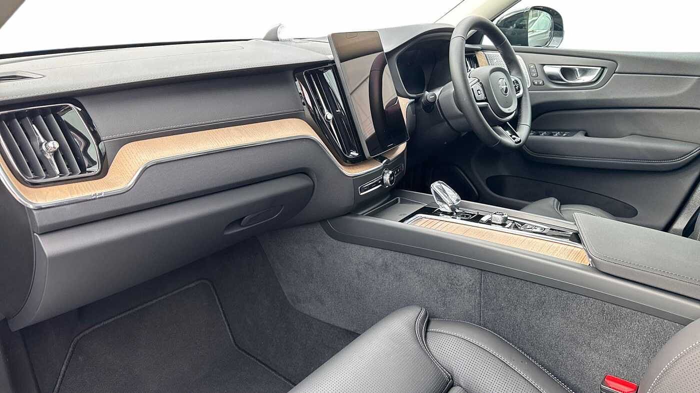 Used Volvo XC60 2025 for sale - 77340189: Photo 4
