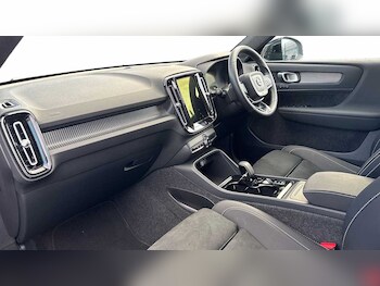 Used Volvo XC40 2024 for sale - 77018185: Photo