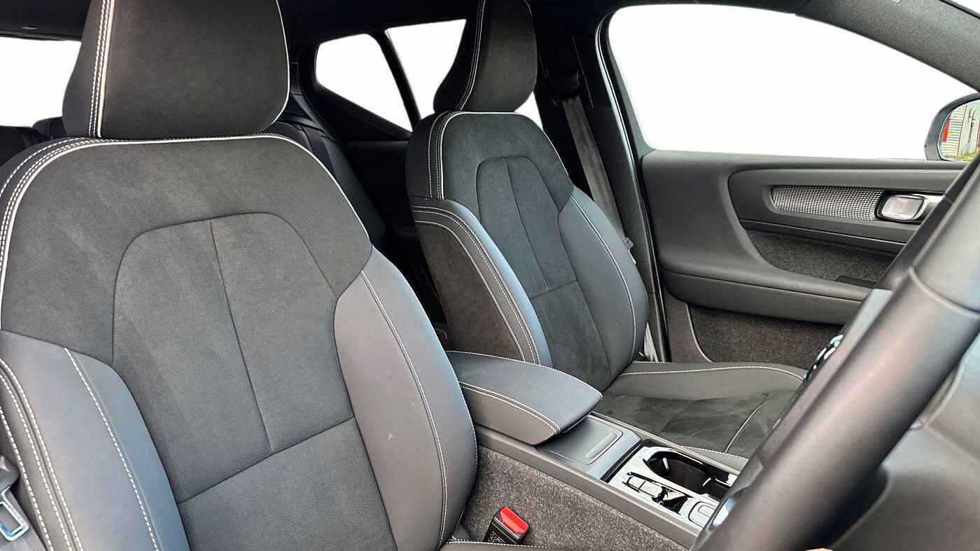 Used Volvo XC40 2024 for sale - 77018185: Photo 9