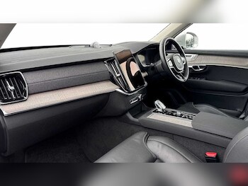 Used Volvo XC90 2025 for sale - 78392501: Photo