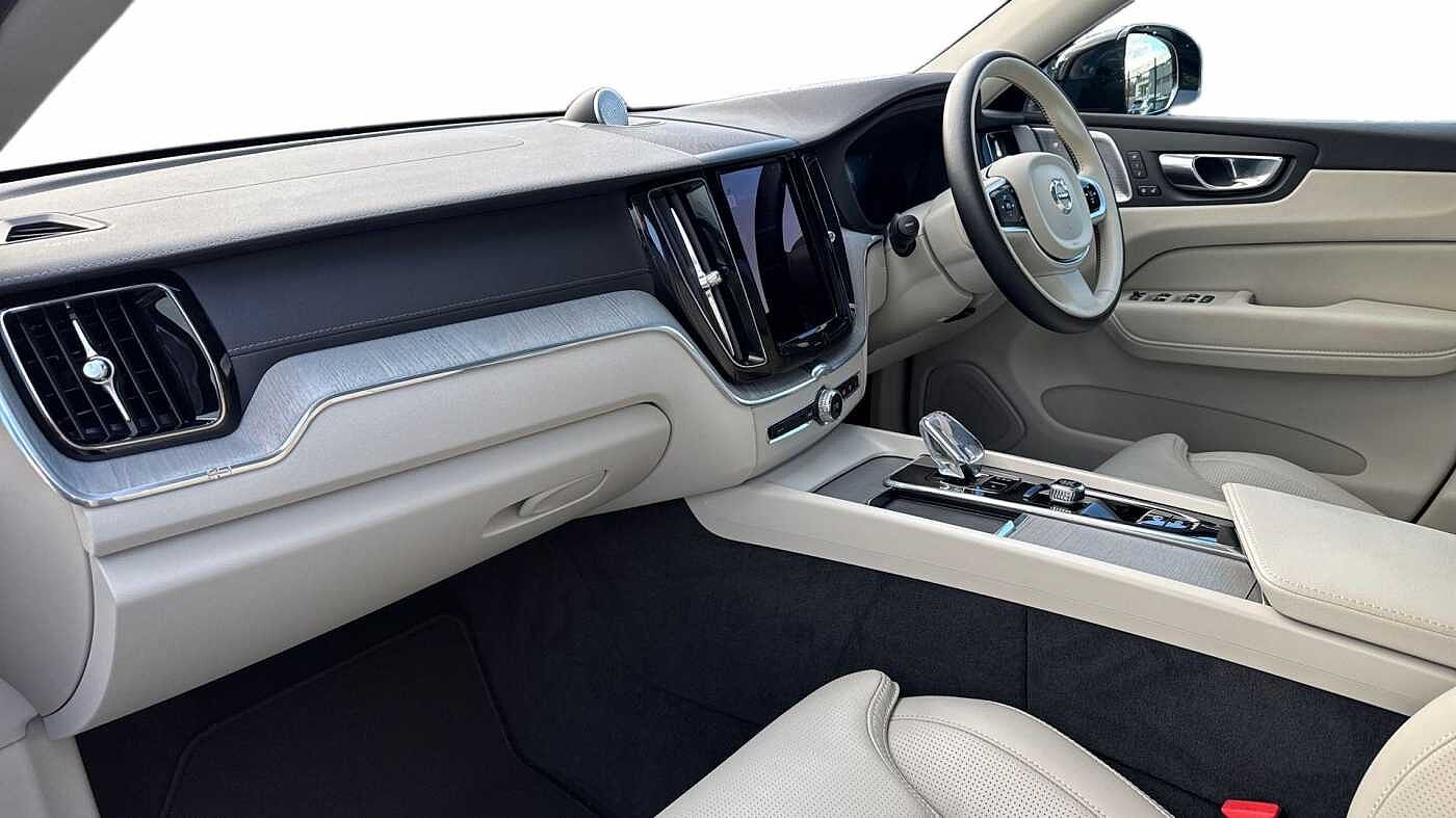 Used Volvo XC60 2025 for sale - 76681448: Photo 4