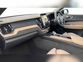 Used Volvo XC60 2025 for sale - 76679832: Photo