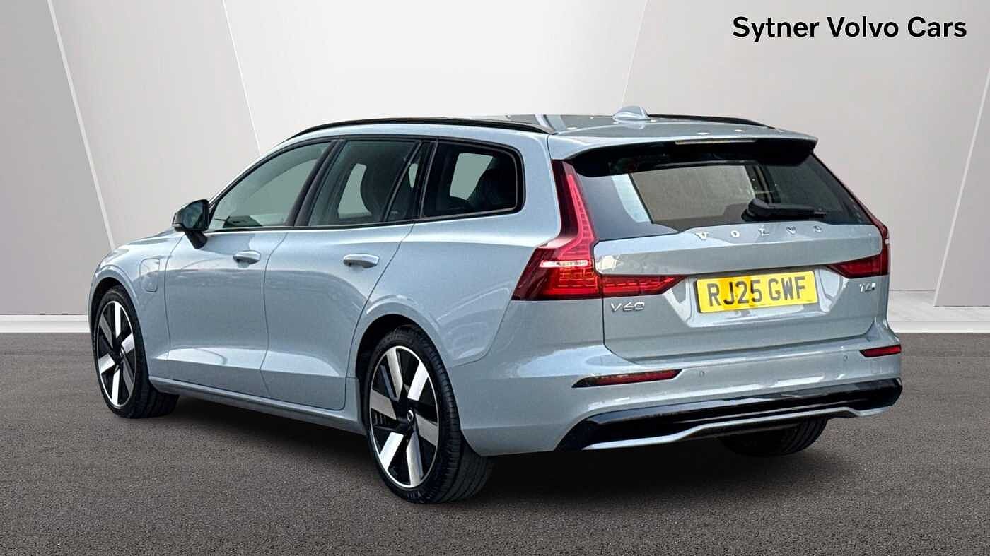 Used Volvo V60 2025 for sale - 78139277: Photo 2