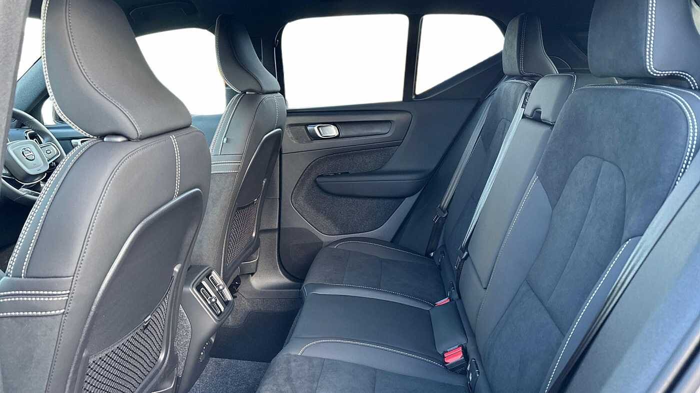 Used Volvo XC40 2025 for sale - 76679509: Photo 10