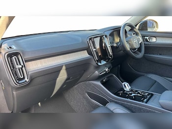 Used Volvo XC40 2026 for sale - 78366045: Photo