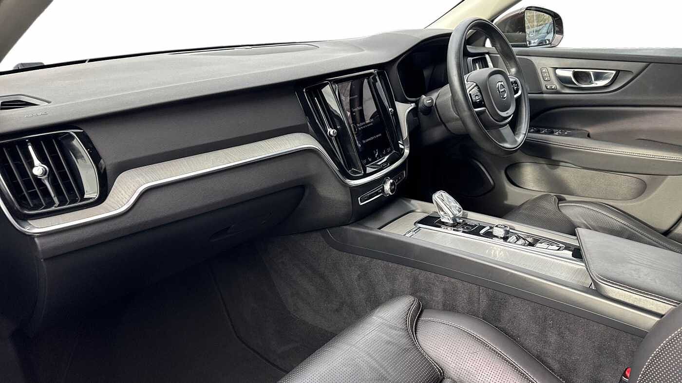 Used Volvo V60 2021 for sale - 76674330: Photo 4