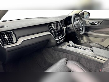 Used Volvo V60 2021 for sale - 76674330: Photo