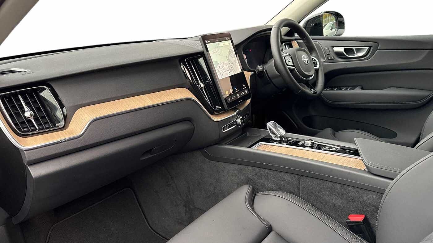 Used Volvo XC60 2025 for sale - 76692472: Photo 4