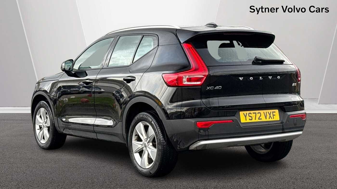 Used Volvo XC40 2023 for sale - 76676859: Photo 2