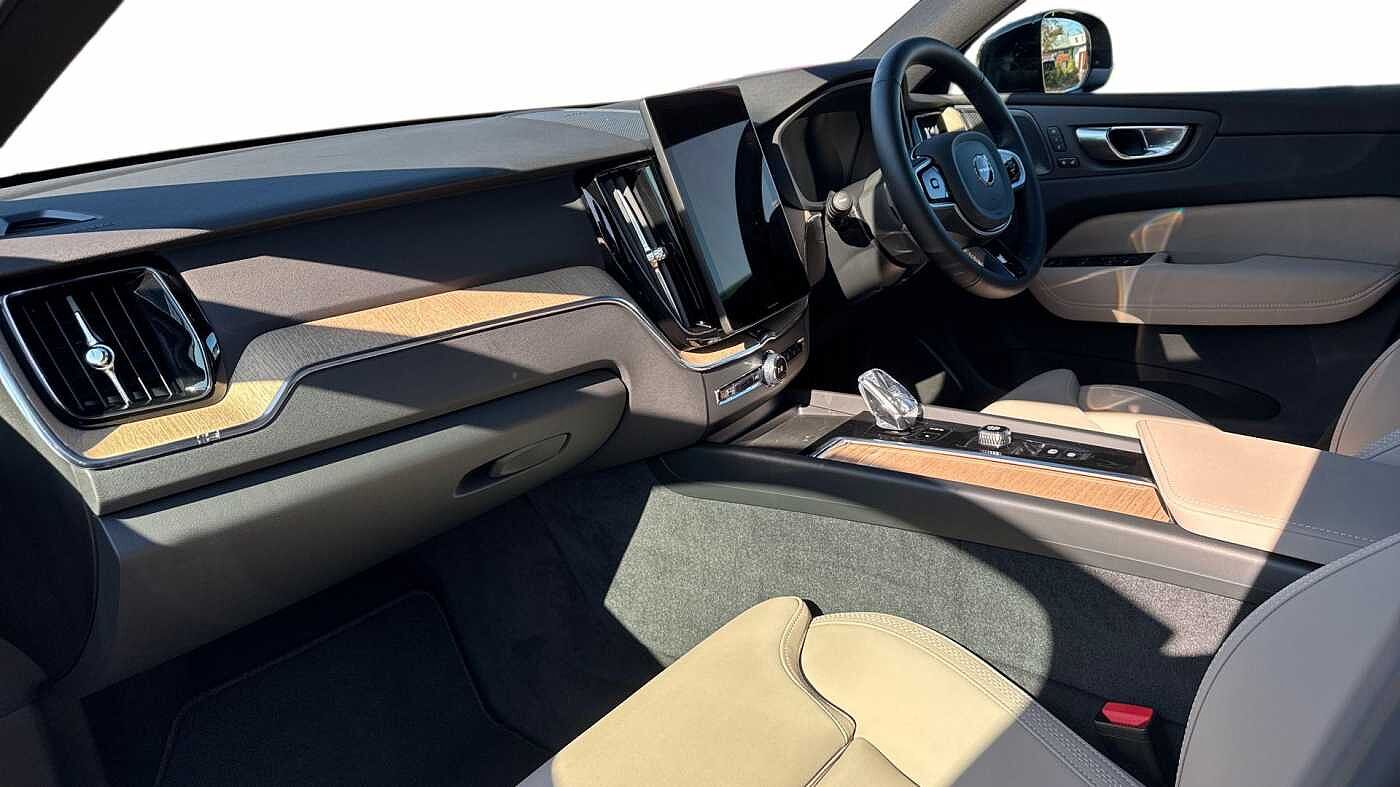 Used Volvo XC60 2025 for sale - 76678468: Photo 4