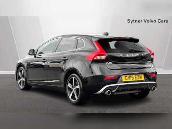 Used Volvo V40 2019 for sale - 77615976: Photo