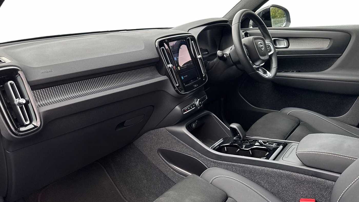 Used Volvo XC40 2023 for sale - 76676282: Photo 4