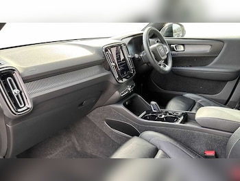 Used Volvo XC40 2022 for sale - 78190208: Photo