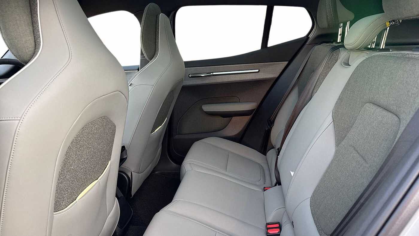 Used Volvo EX30 2025 for sale - 76744944: Photo 10