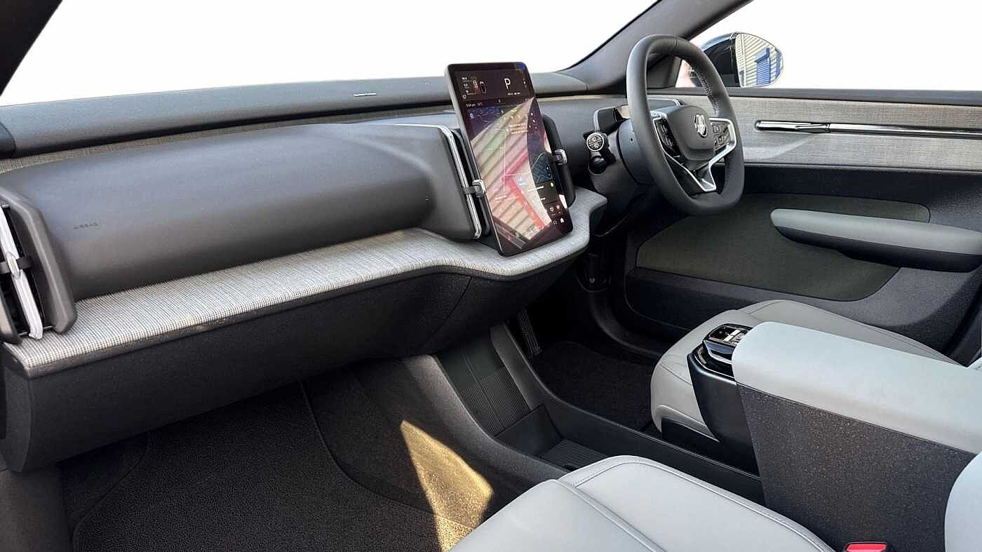 Used Volvo EX30 2025 for sale - 76744944: Photo 4