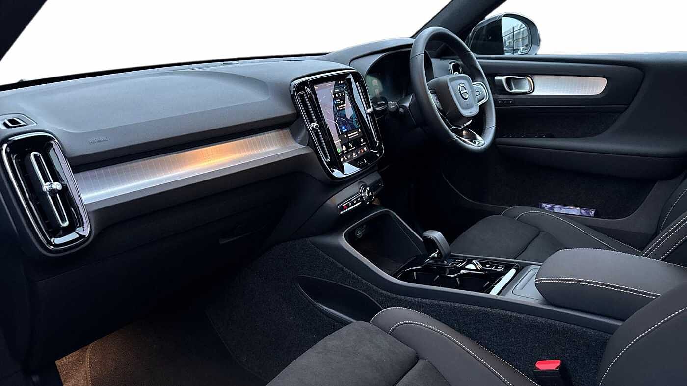 Used Volvo XC40 2025 for sale - 77032516: Photo 4