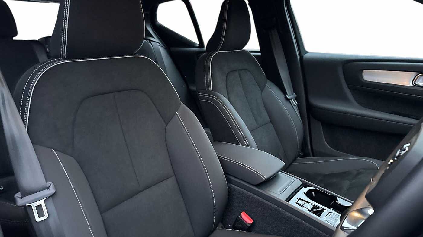 Used Volvo XC40 2025 for sale - 77032516: Photo 9