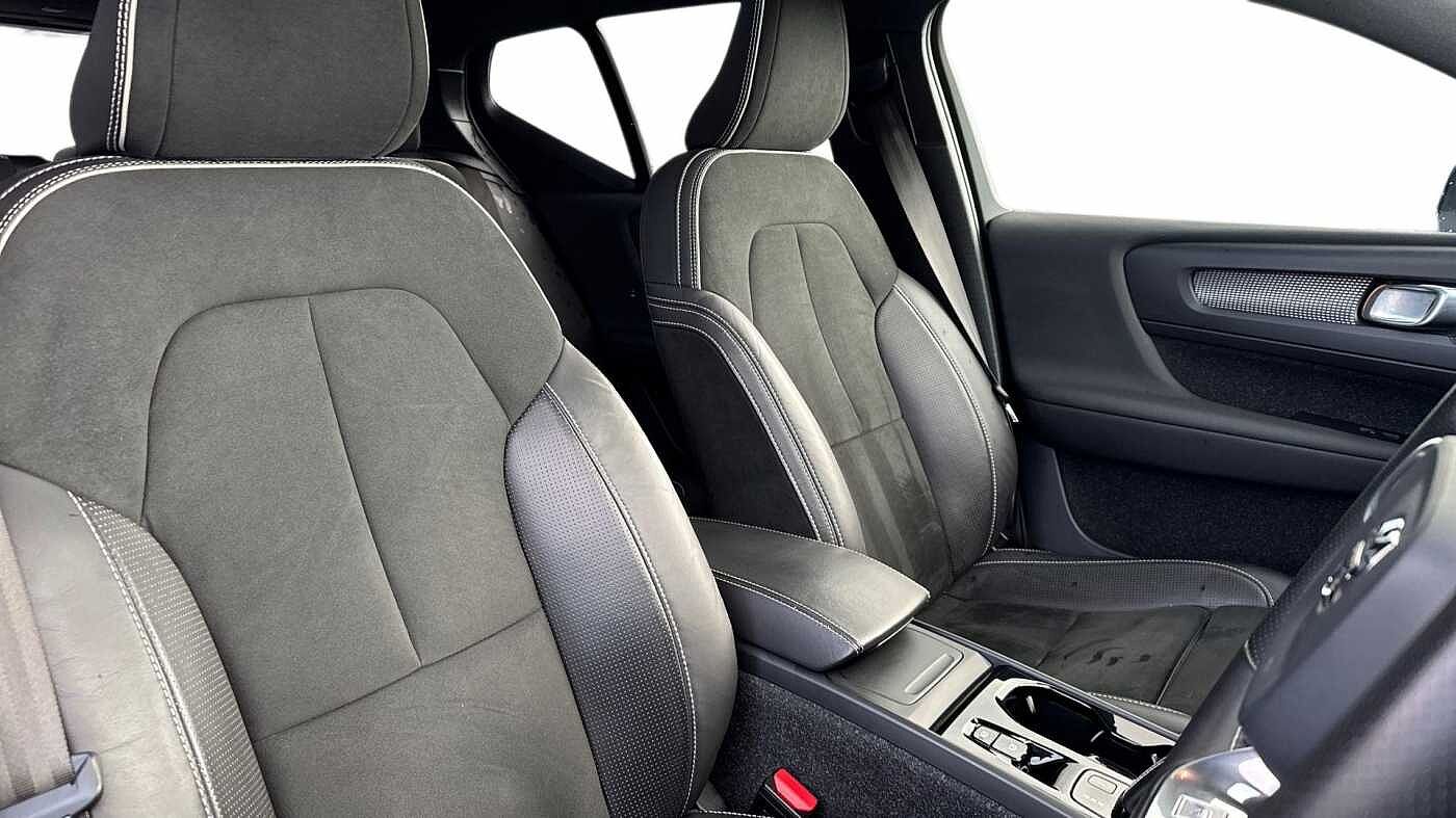 Used Volvo XC40 2019 for sale - 76673850: Photo 9