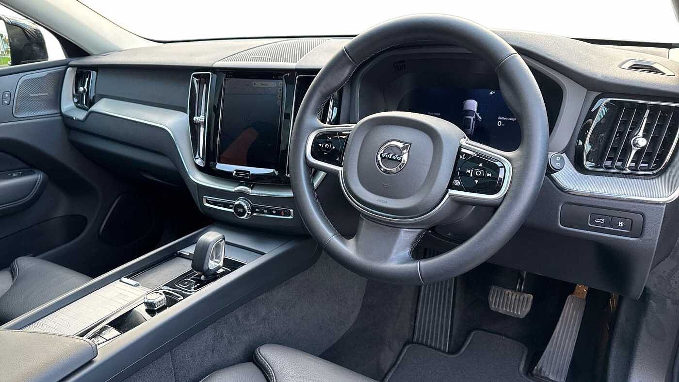 Used Volvo XC60 2025 for sale - 76680576: Photo 5
