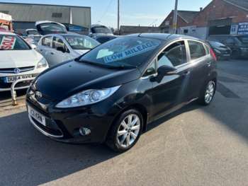 2011 (11) - 1.25 Zetec Hatchback 5dr Petrol Manual (129 g/km, 81 bhp)