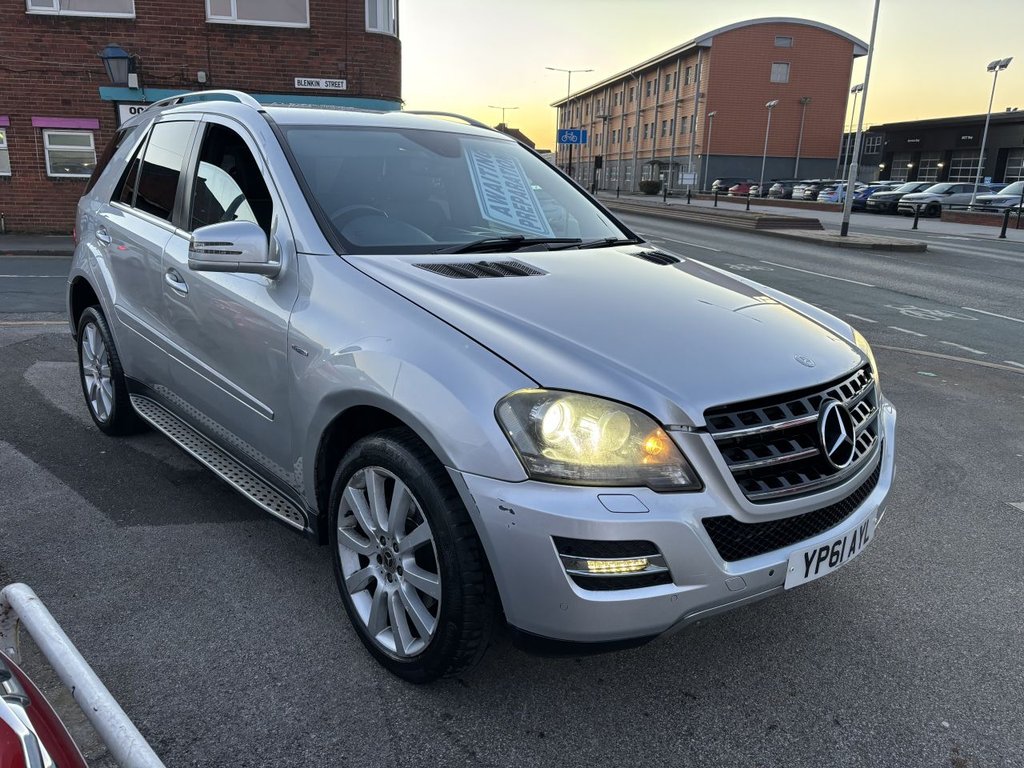 Used Mercedes-Benz M Class 2011 for sale - 78172385: Photo 2