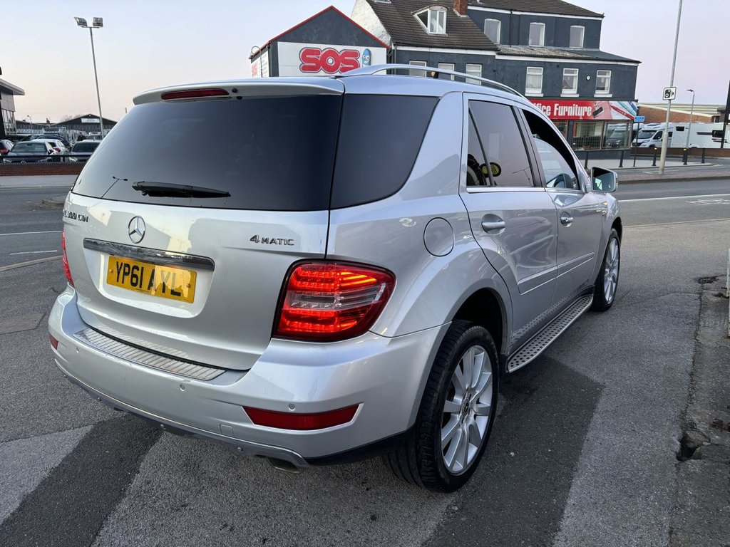 Used Mercedes-Benz M Class 2011 for sale - 78172385: Photo 8