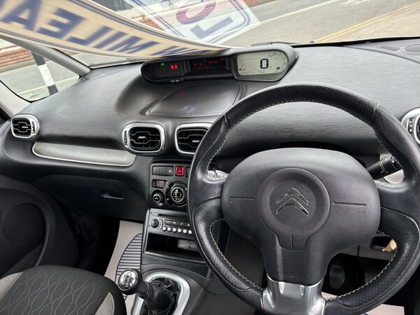 Used Citroen C3 Picasso 2013 for sale - 71668120: Photo 9