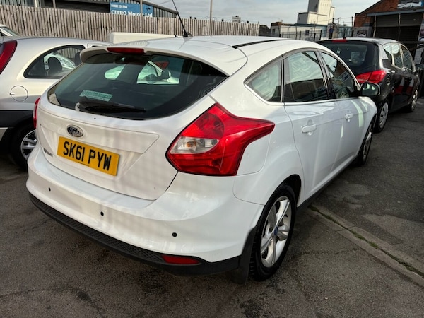 Used Ford Focus 2011 for sale - 75188192: Photo 4